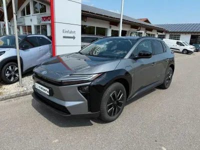 Neu Toyota bZ4X 164 kW (224 PS) 2026 Grau SUV