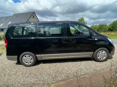 Gebraucht Hyundai H-1 170 PS (125 kW) 2017 Schwarz Van / Kleinbus