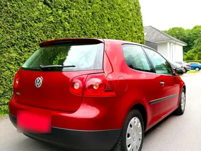 Gebraucht VW Golf V 75 PS (55 kW) 2004 Rot Kleinwagen