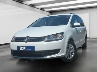 Gebraucht VW Sharan Comfortline 150 PS (110 kW) 2022 Pure white Van / Kleinbus