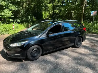 Gebraucht Ford Focus 125 PS (91 kW) 2018 Schwarz Limousine