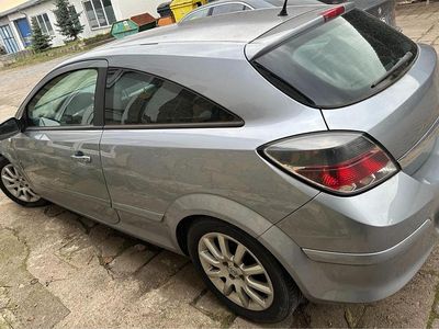 Brugt Opel Astra GTC 105 HK (77 kW) 2006 Sølv Coupe