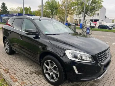 Gebraucht Volvo XC60 Ocean Race 150 PS (110 kW) 2015 Schwarz SUV