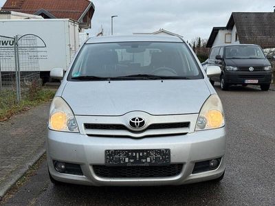 Gebraucht Toyota Corolla Verso 177 PS (130 kW) 2008 Silber Van / Kleinbus