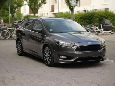Gebraucht Ford Focus 182 PS (133 kW) 2015 Kombi