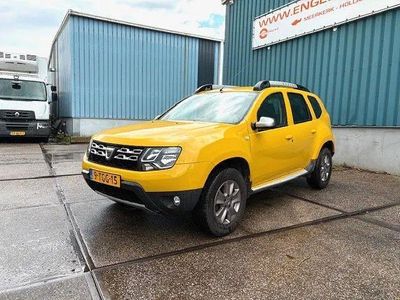 Gebraucht Dacia Duster 109 PS (80 kW) 2014 Gelb Van / Kleinbus