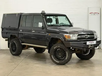 Gebraucht Toyota Land Cruiser 231 PS (169 kW) 2017 Grau Pickup