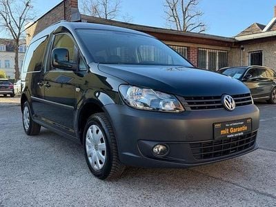 Usata VW Caddy Trendline 102 CV (75 kW) 2012 Verde Monovolume