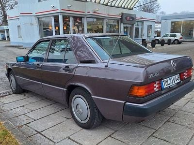 Violet Gebraucht 1992 Mercedes 190 Limousine | 7.800 €