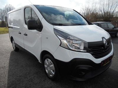 Gebraucht Renault Trafic Komfort 121 PS (88 kW) 2017 Weiß Van / Kleinbus