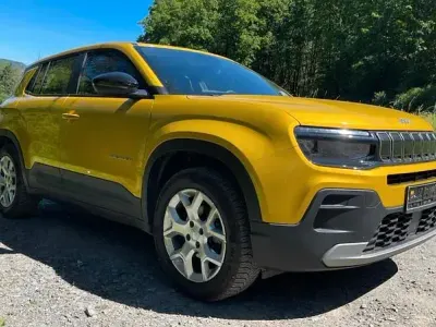 Gebraucht Jeep Avenger Altitude 101 PS (74 kW) 2023 Gelb SUV