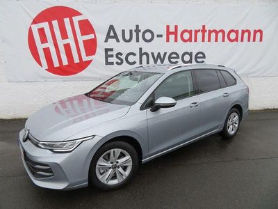 Gebraucht VW Golf VIII Life 150 PS (110 kW) 2025 Oyster silver (metallic) Kombi