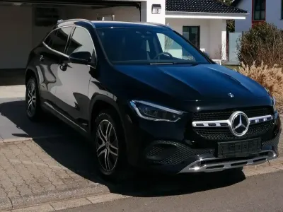 Usata Mercedes GLA200 Progressive 163 CV (119 kW) 2020 Nero SUV