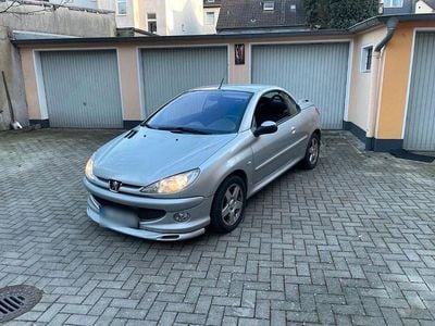 Gebraucht Peugeot 206 CC Quiksilver 109 PS (80 kW) 2006 Grau Cabrio