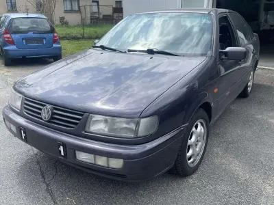 Gebraucht VW Passat 174 PS (127 kW) 1994 Violett Limousine
