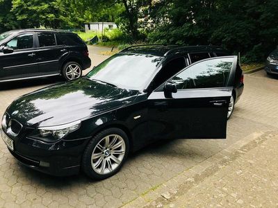 Gebraucht BMW 530 Exclusive 235 PS (172 kW) 2009 Schwarz Kombi