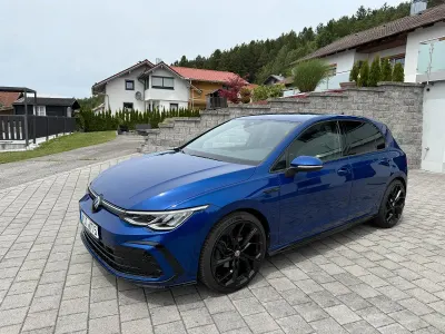 Gebraucht VW Golf VIII R-line 131 PS (96 kW) 2024 Blau Limousine