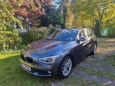 Gebraucht BMW 120 Advantage 184 PS (135 kW) 2013 Grau Kleinwagen