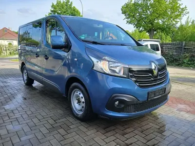 Gebraucht Renault Trafic 125 PS (91 kW) 2017 Blau Van / Kleinbus