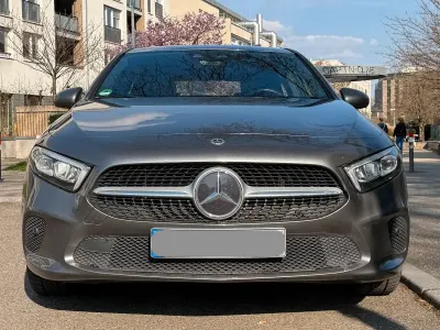 Gebraucht Mercedes A250 215 PS (158 kW) 2021 Grau Kleinwagen