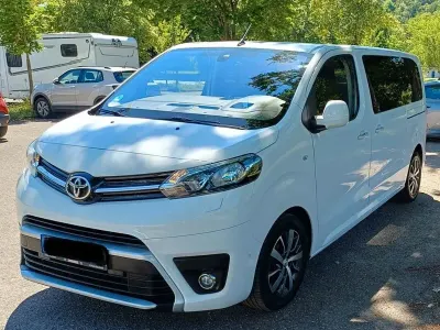 Gebraucht Toyota Proace 177 PS (130 kW) 2020 Weiß Van / Kleinbus