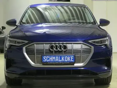 Gebraucht Audi e-tron Sport 300 kW (408 PS) 2022 Navarrablau SUV