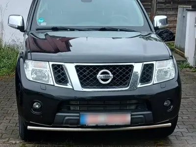 Gebraucht Nissan Navara 231 PS (169 kW) 2014 Schwarz Pickup