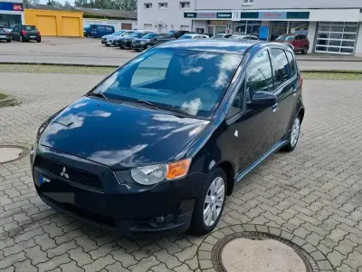 Gebraucht Mitsubishi Space Star 75 PS (55 kW) 2013 Schwarz Van / Kleinbus