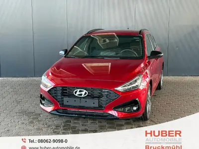 Neu Hyundai i30 Comfort 101 PS (74 kW) 2025 Ultimate red Kombi