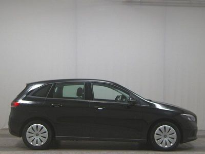 Nachtschwarz Gebraucht 2022 Mercedes B250e Van / Kleinbus | 21.680 € (Superpreis)