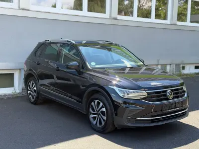Gebraucht VW Tiguan Active 150 PS (110 kW) 2023 Deep black SUV