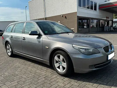 Gebraucht BMW 525 Exclusive 211 PS (155 kW) 2010 Grau Kombi