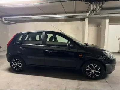 Gebraucht Ford Fiesta 69 PS (50 kW) 2005 Schwarz Kleinwagen