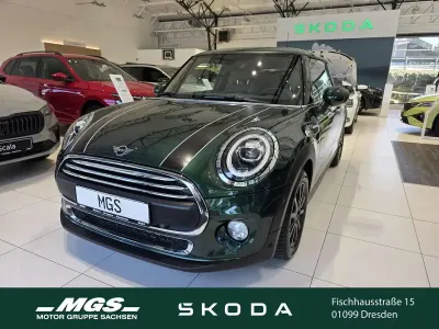 Gebraucht Mini ONE 102 PS (75 kW) 2018 British racing green ii metallic Kleinwagen
