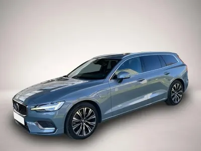 Gebraucht Volvo V60 Plus 455 PS (334 kW) 2023 Manufacturer Kombi