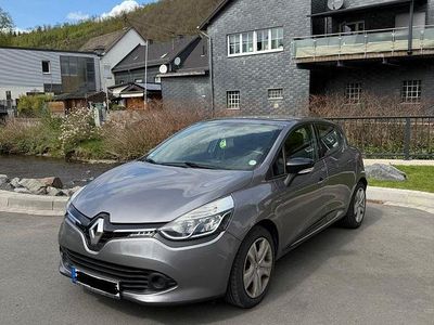 Second-hand Renault Clio IV Intens 90 CP (66 kW) 2016 Gri Hatchback