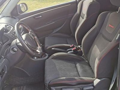 Begagnad Suzuki Swift Sport 136 HK (100 kW) 2013 Svart Halvkombi