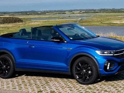 Second-hand VW T-Roc Cabriolet Black Edition 150 CP (110 kW) 2023 Albastru Cabrio