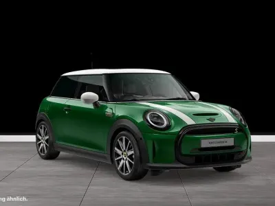 Gebraucht Mini Cooper SE Hatch 135 kW (184 PS) 2023 British racing green Kleinwagen