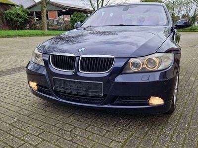 gebraucht BMW 320 i Klimatronic Xenon SHZ Leder Pdc Alu Tüv Neu