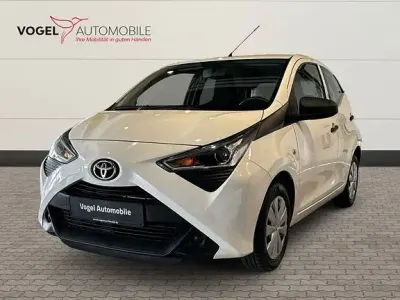 Gebraucht Toyota Aygo Business Edition 72 PS (52 kW) 2019 Pianosaweiß Kleinwagen