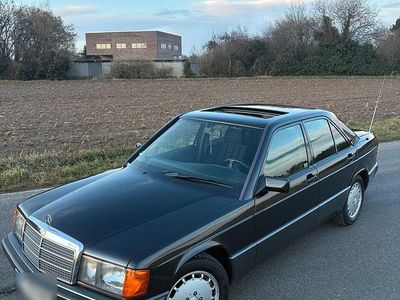 Usata Mercedes 190 122 CV (89 kW) 1992 Nero Berlina