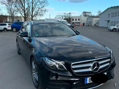 Gebraucht Mercedes E300 AMG line 244 PS (179 kW) 2018 Schwarz Kombi