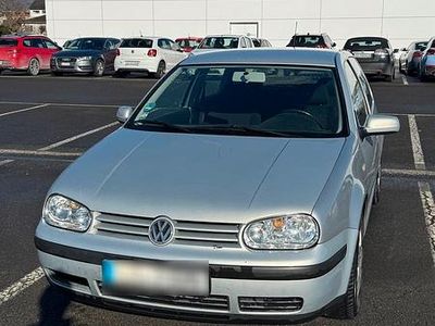 Second-hand VW Golf IV 75 CP (55 kW) 1999 Argintiu Hatchback