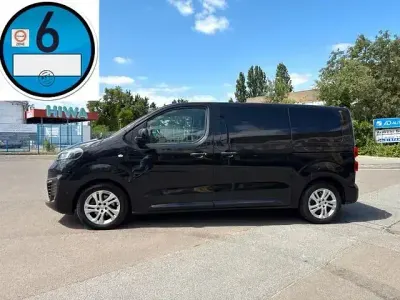 Gebraucht Opel Zafira Life 177 PS (130 kW) 2022 Diamant schwarz Van / Kleinbus