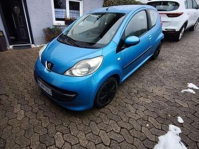 Usata Peugeot 107 Filou 68 CV (50 kW) 2008 Blu Utilitaria