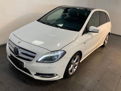 Gebraucht Mercedes B200 Edition 1 136 PS (100 kW) 2012 Weiß Van / Kleinbus