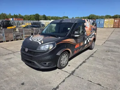 Gebraucht Fiat Doblò 120 PS (88 kW) 2019 Weiß Van / Kleinbus