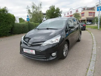 Gebraucht Toyota Verso Edition-S 147 PS (108 kW) 2016 Schwarz Van / Kleinbus