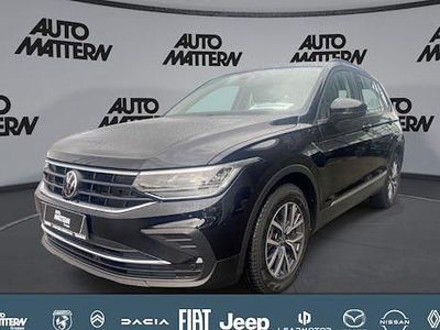 Deep black perleffekt (metallic) Gebraucht 2022 VW Tiguan Life SUV | 28.990 € (Guter Preis)